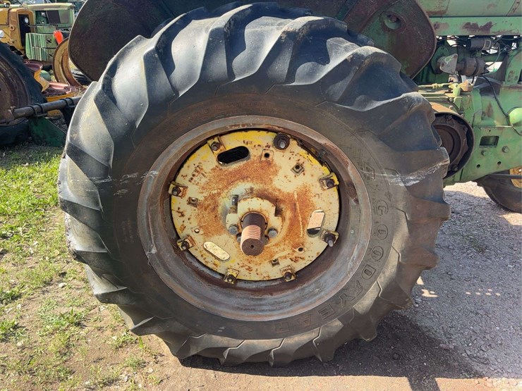 john-deere-70-image-87