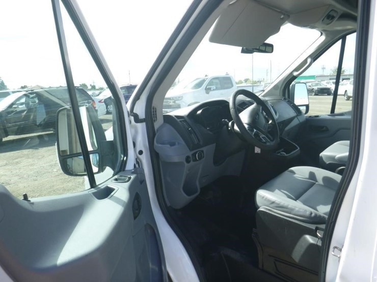 2017-ford-transit-image-5