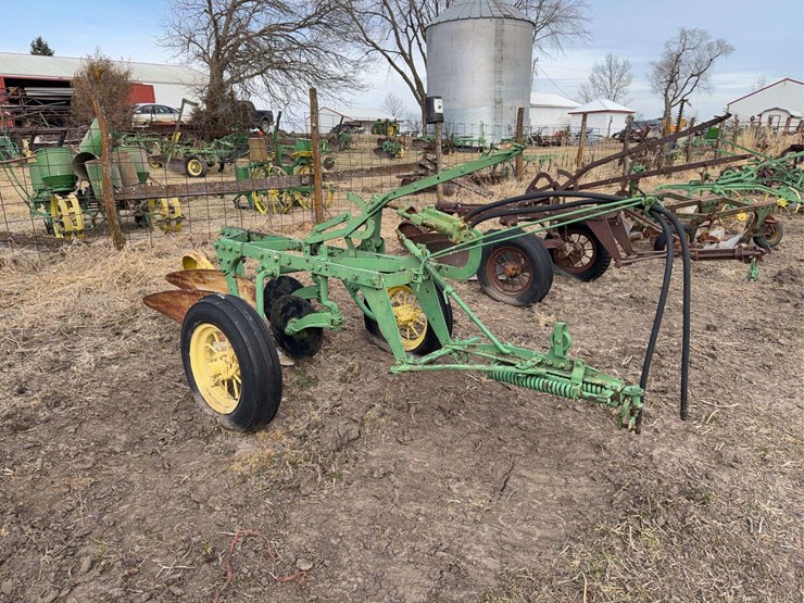 john-deere-no.-44-pull-type-two-bottom-plow-image-7