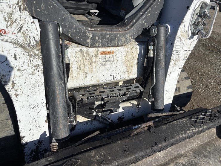 2019-bobcat-t770-image-14