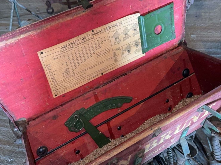 very-nice-original-van-brunt-model-v-grain-drill-image-17