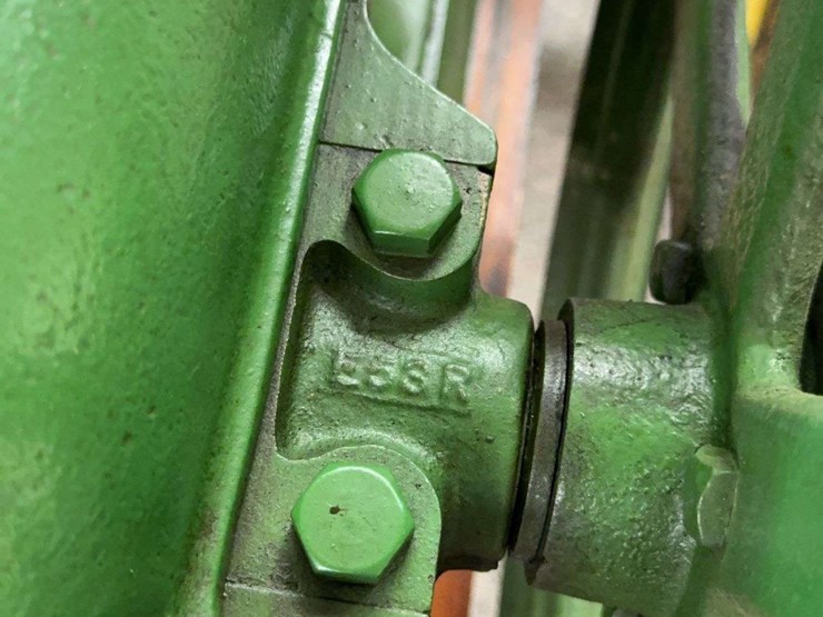 john-deere-112-image-10