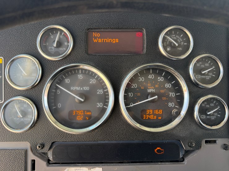 2015-peterbilt-367-image-26
