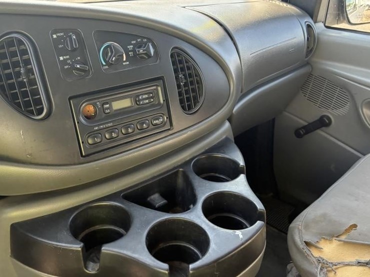 2007-ford-e350-image-22