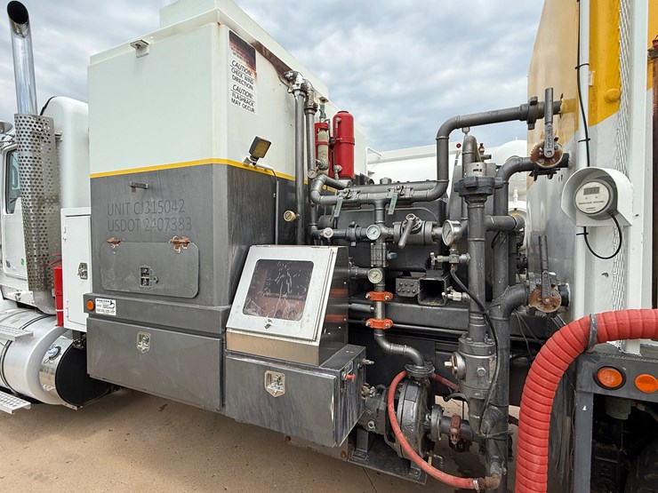 2012-kenworth-t800-image-8
