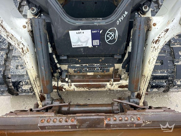2022-bobcat-t76-image-13