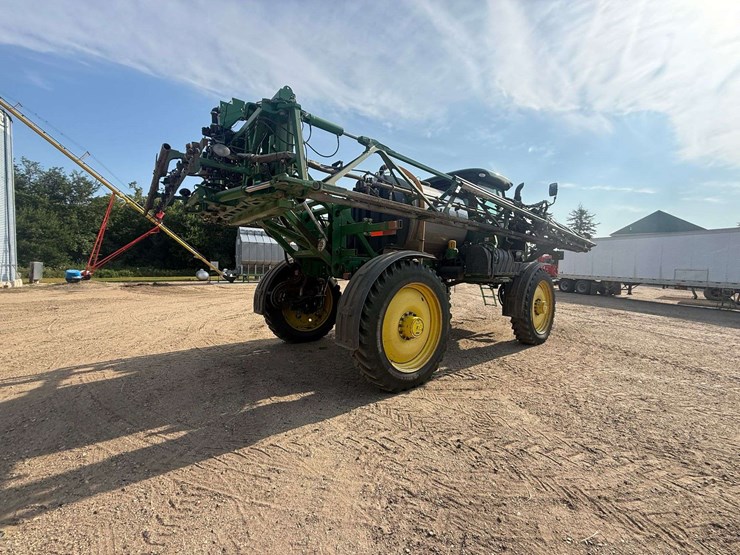 2014-john-deere-r4038-image-31