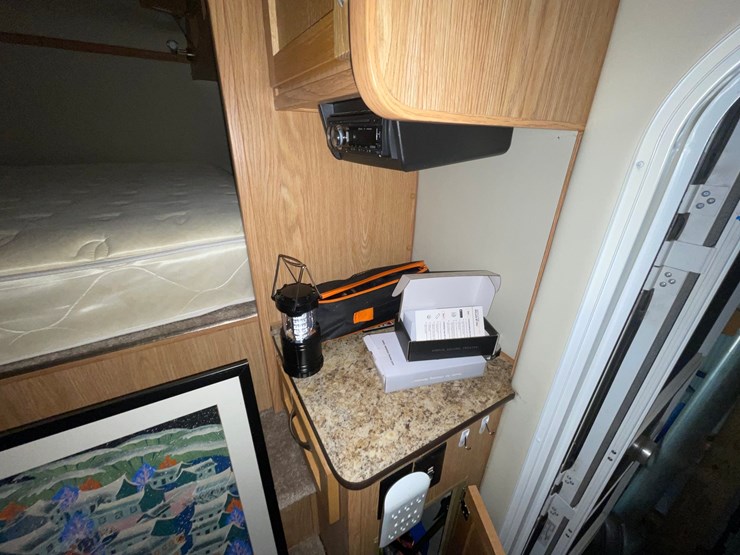 #7001-•-2018-escape-5.0-ta-5th-wheel-camper-(has-mn-title-in-dealy)-image-58