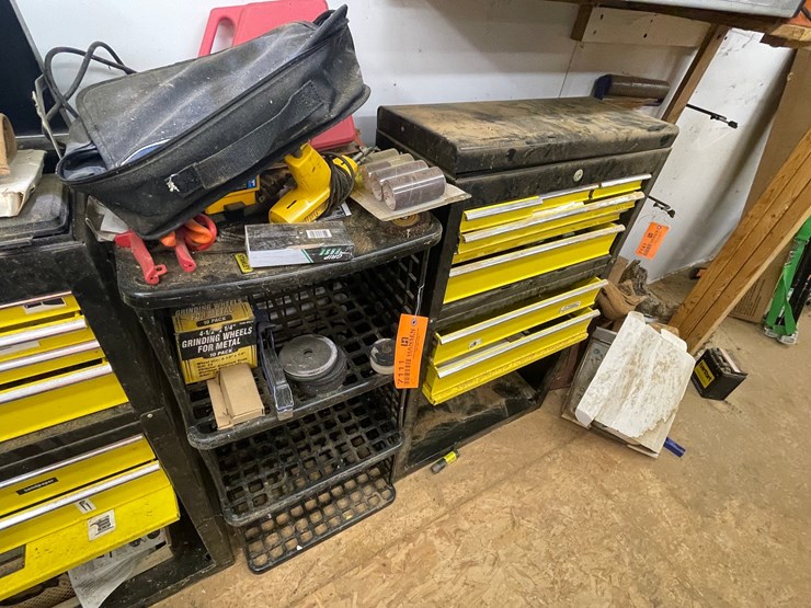 #7111-•-toolbox-and-contents-image-2