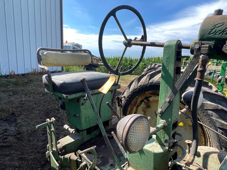 john-deere-b-image-22