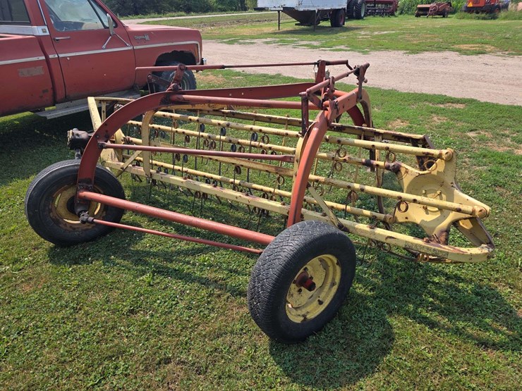 new-holland-256-image-6