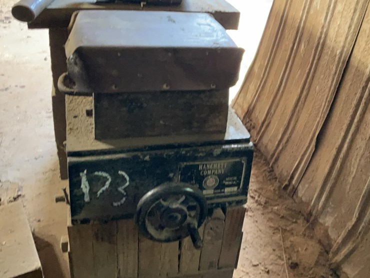 #173-•-hanchett-tilting-anvil-and-bench-image-6