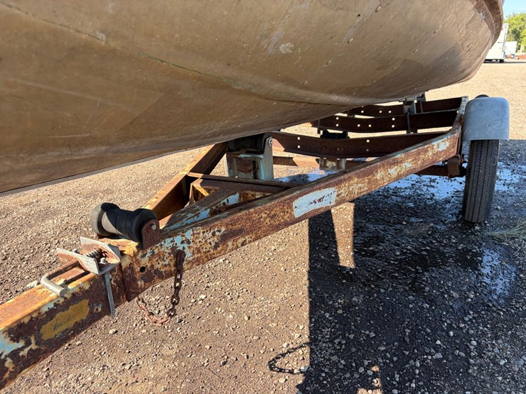 #2393-•-14’-aluminum-v-hull-boat-with-trailer(sells-with-bill-of-sale)-image-10