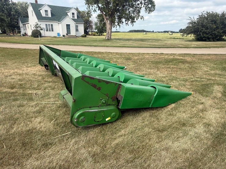 john-deere-8-image-6