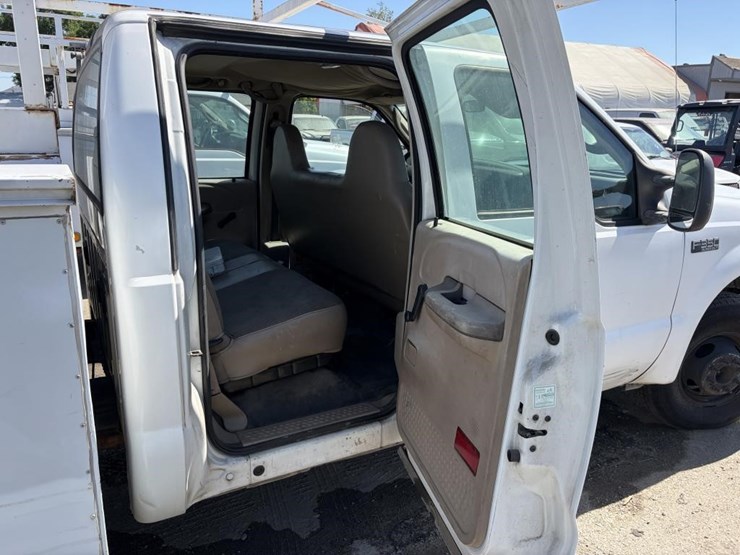 2004-ford-f350-image-11