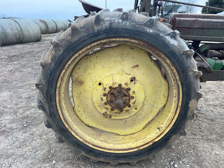 john-deere-model-b-image-27