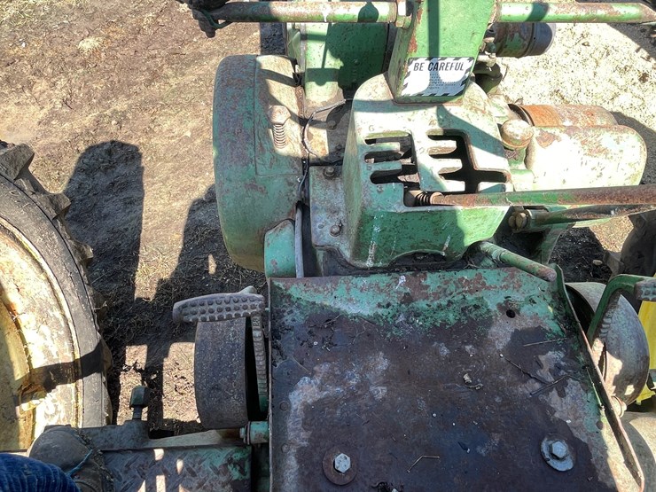 john-deere-b-image-28