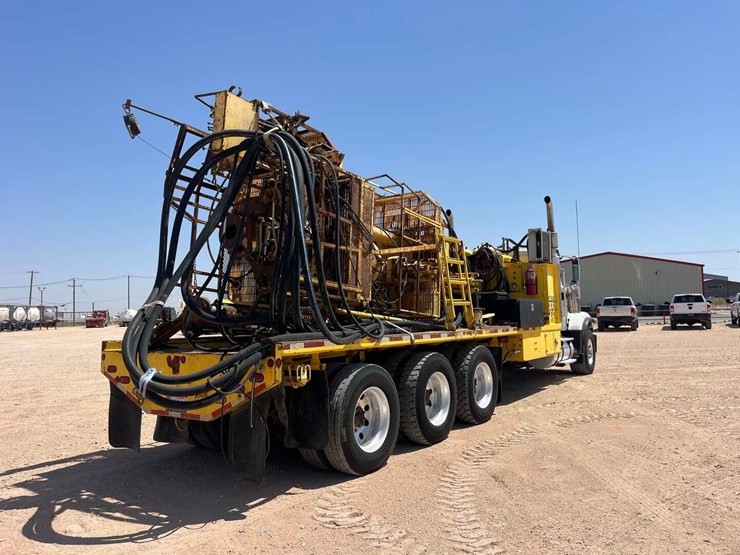 2007-utility-3-axle-image-6