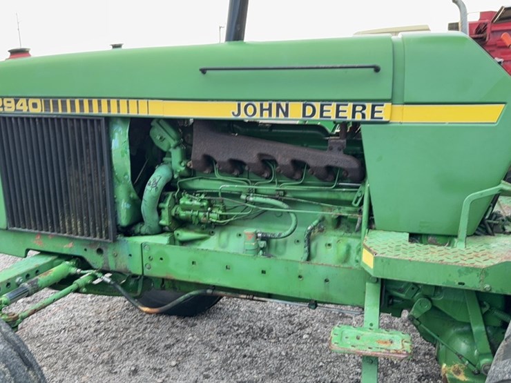 john-deere-2940-image-16
