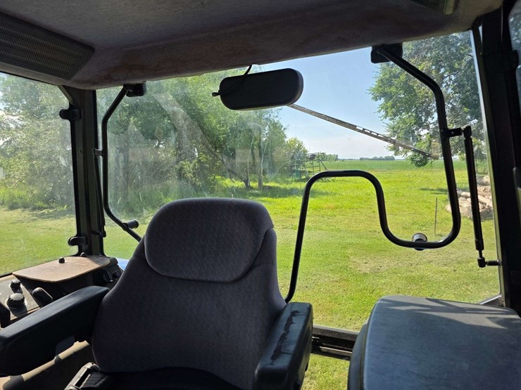2003-new-holland-tm155-image-79