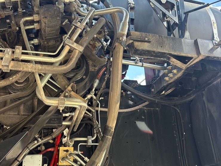 2020-case-ih-8250-image-33