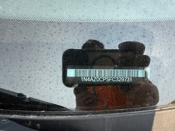 2015-nissan-leaf-electric-sedan-image-9