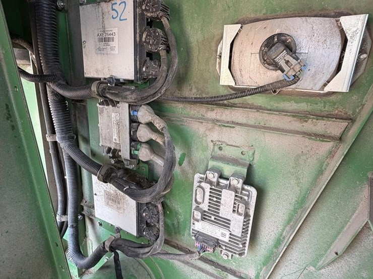 2020-john-deere-s780-image-42