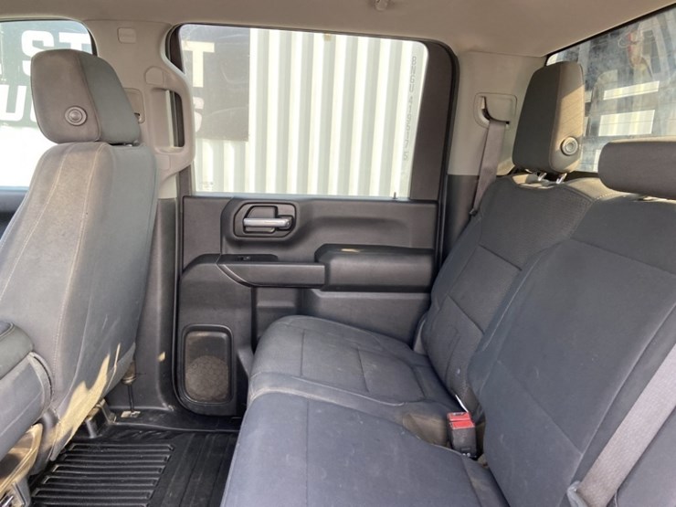 2020-chevrolet-silverado-2500-image-24