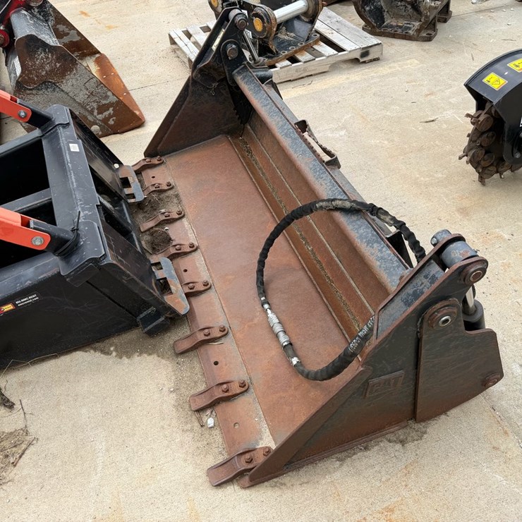 72" Skid Steer Bucket