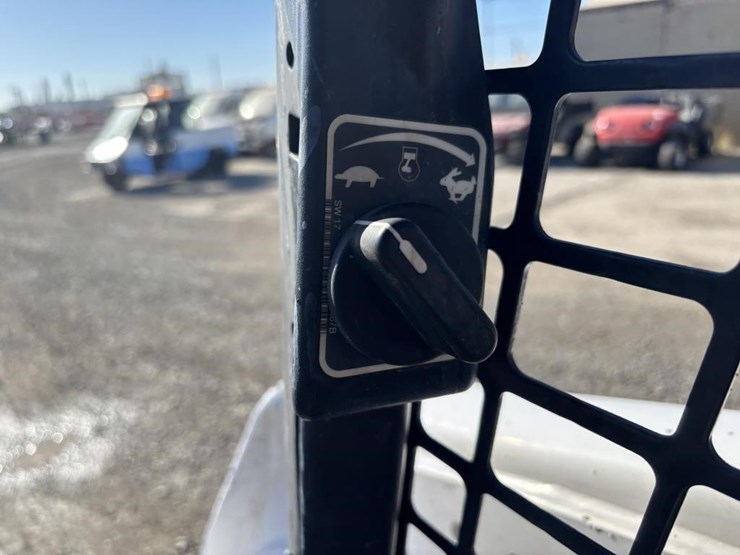 2019-bobcat-t770-image-27