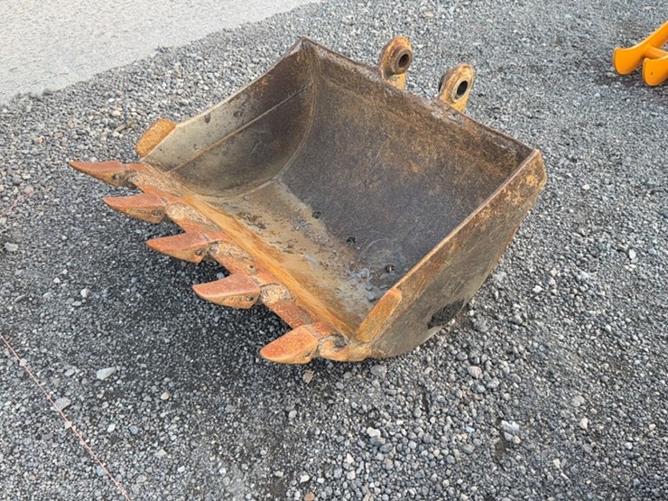 caterpillar-36-image-2