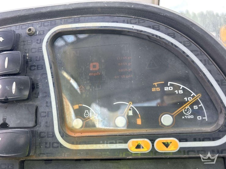 2014-jcb-527-58-image-20