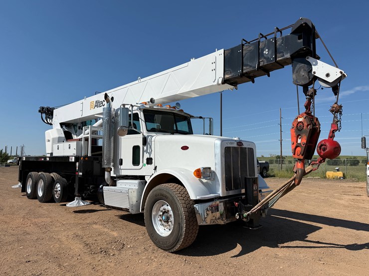 2012-peterbilt-367-image-2
