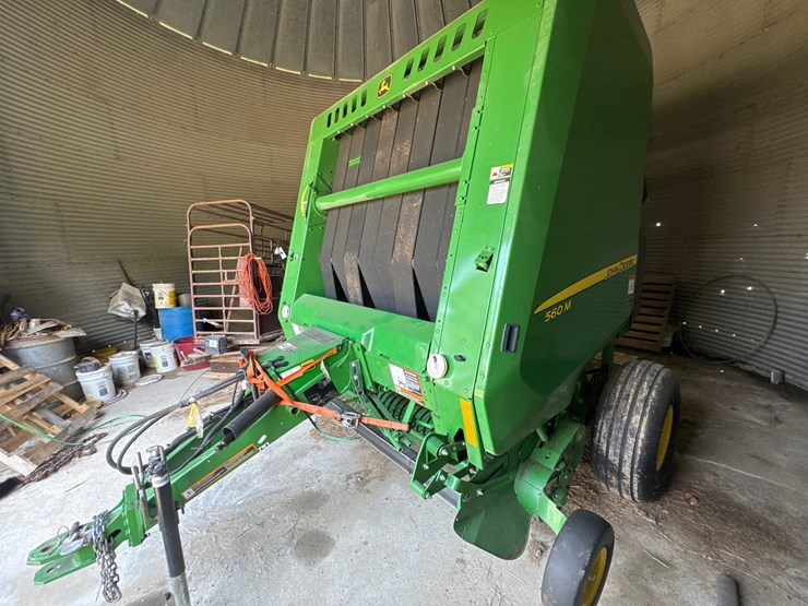 john-deere-560m-image-3