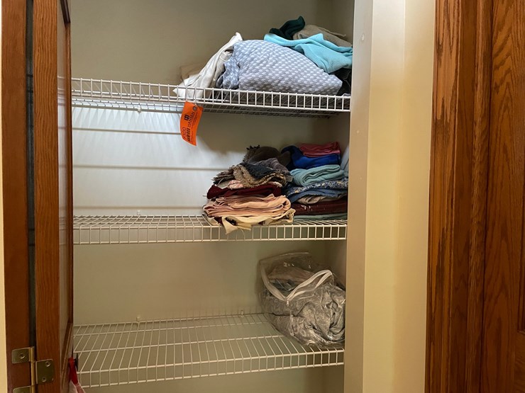 #7300-•-contents-of-closet-image-1