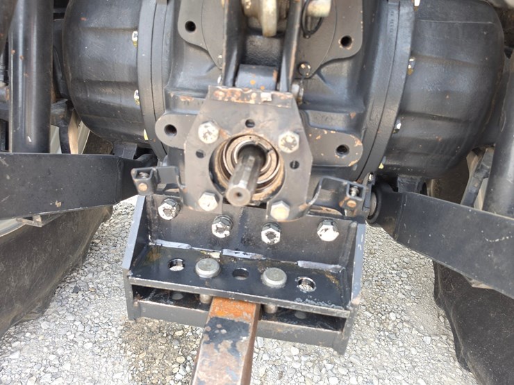 case-ih-farmall-140a-image-19