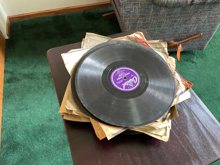 #7325-•-vinyl-records-image-2
