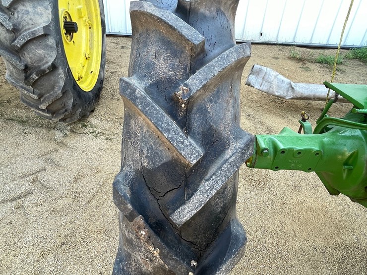 john-deere-h-image-24