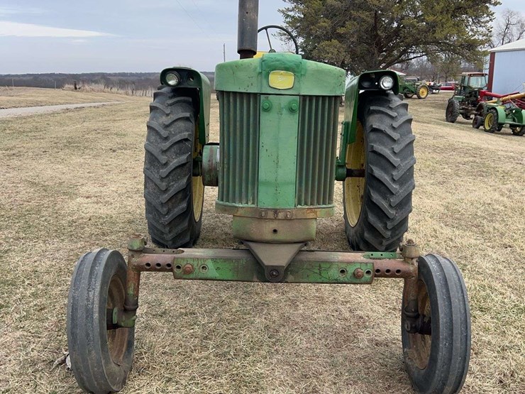 john-deere-720-image-8