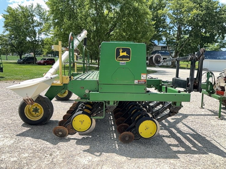 john-deere-750-image-7