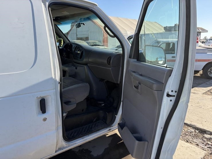 2002-ford-e350-sd-image-10