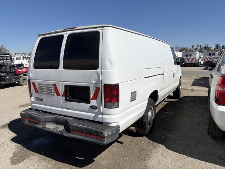 2003-ford-e350-sd-image-3