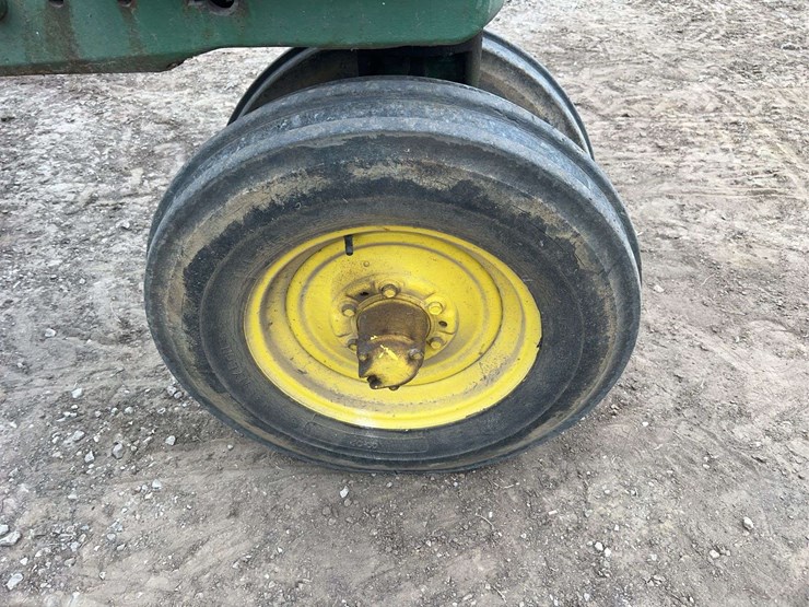 john-deere-70-image-18