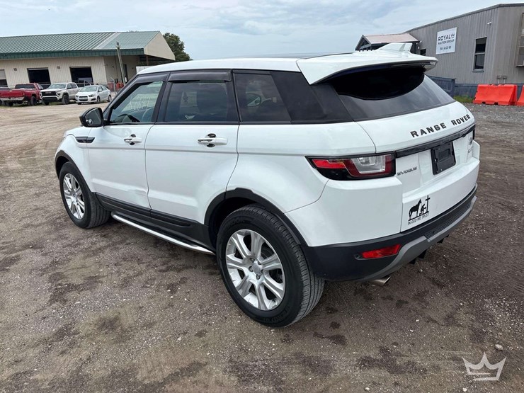 2016-land-rover-range-rover-image-4
