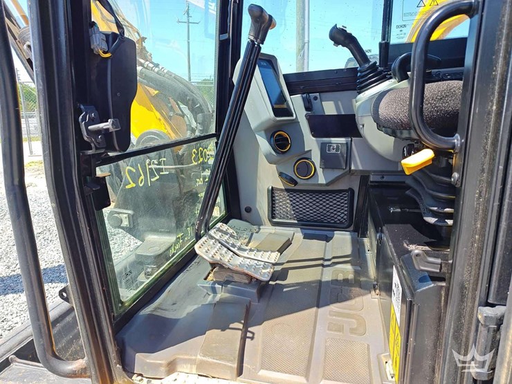 2023-jcb-90z-2-t4-midi-excavator-image-12