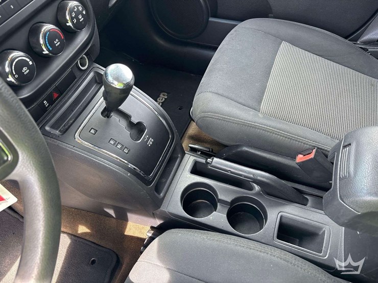 2017-jeep-compass-image-16