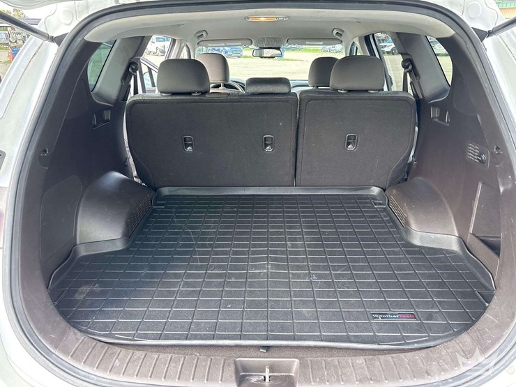 2019-hyundai-santa-fe-image-25