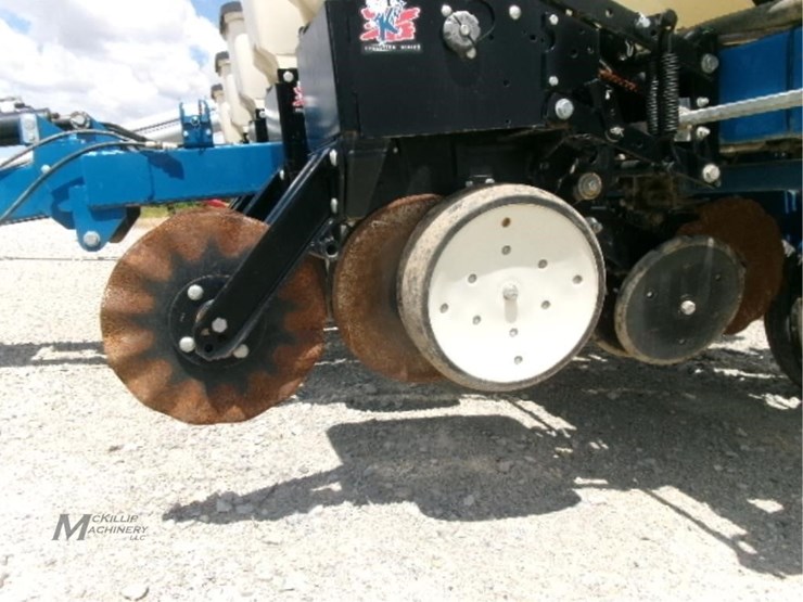 2014-kinze-3000-image-6