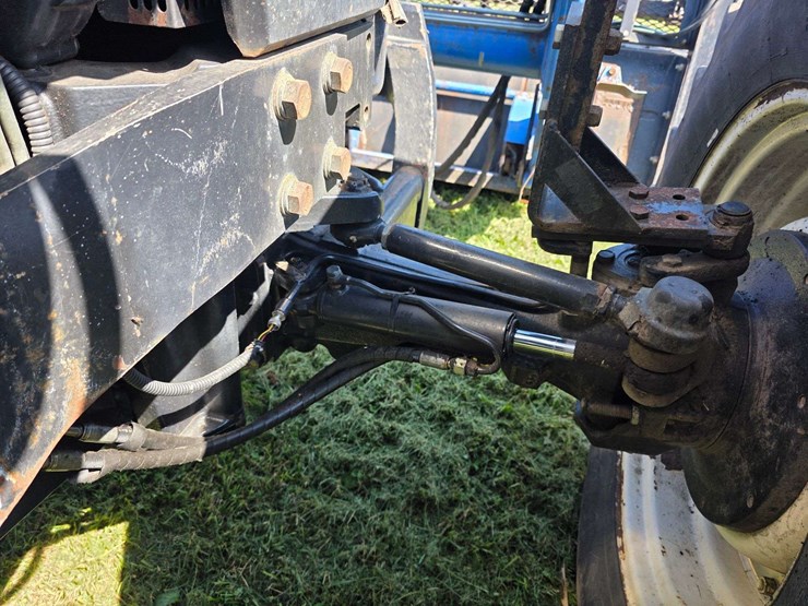 2003-new-holland-tm155-image-54