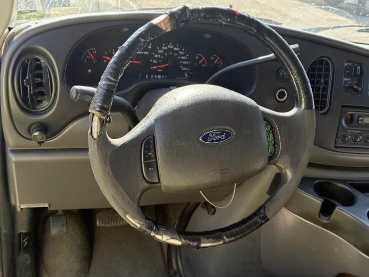 2007-ford-e350-image-19
